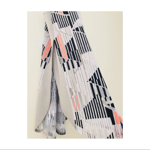 Abstract tunic - Picture 5 of 5